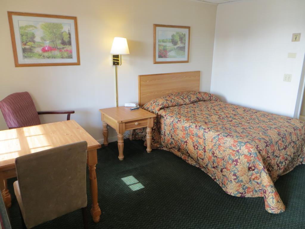 Pine Crest Motor Lodge Holly Springs Kamer foto